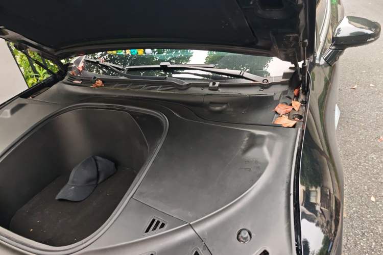 Used XPeng P7 2023 586E Engine Bay Left