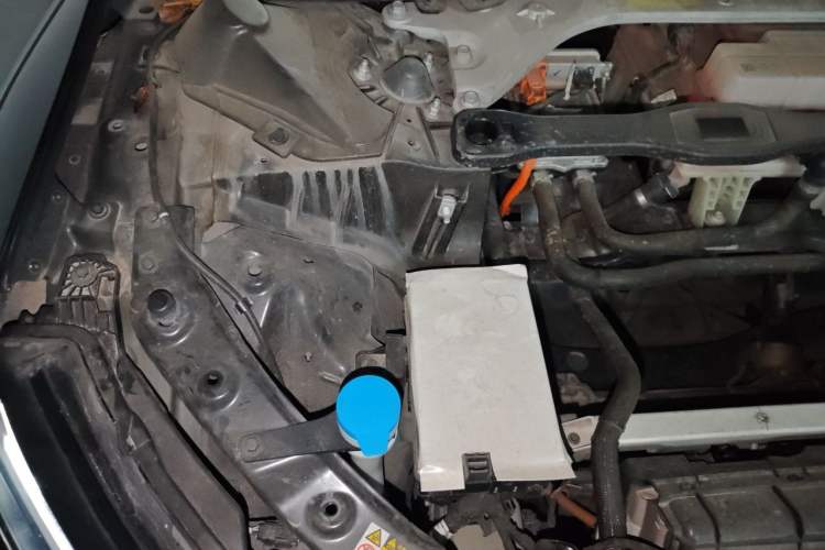 Used XPeng P7 2023 P7i 702 Pro Engine Bay Right