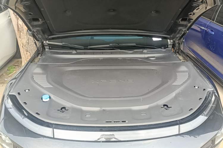 Used XPeng P7 2023 P7i 702 Pro Engine Bay