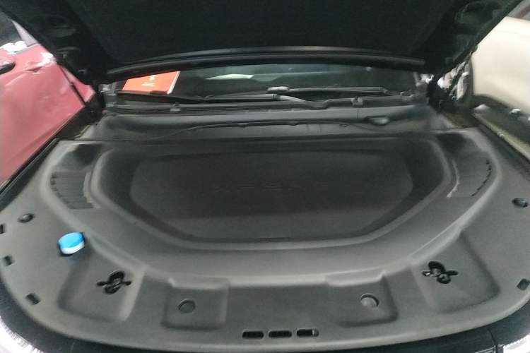 Used XPeng P7 2023 P7i 702 Max Engine Bay