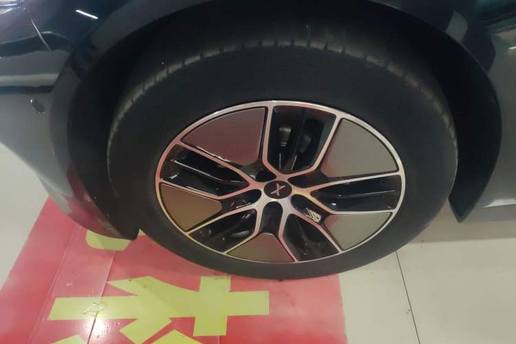 Used XPeng P7 2023 P7i 702 Pro Exterior 4