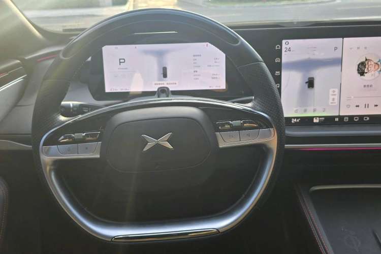 Used XPeng P7 2023 P7i 610 Max Performance Edition Interior 2