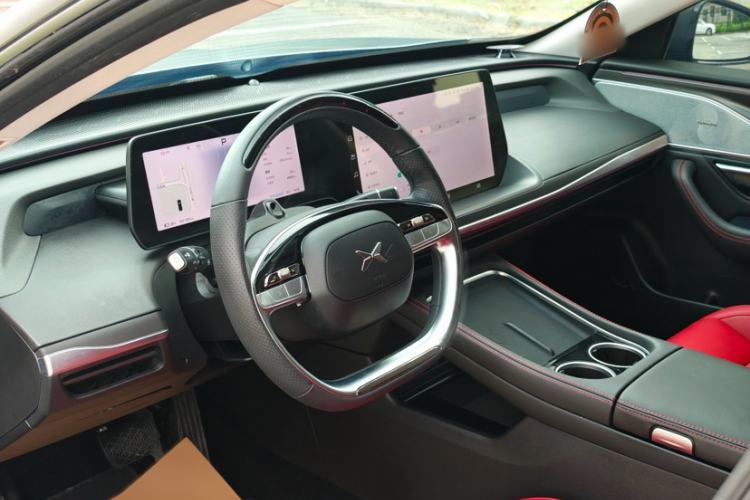 Used XPeng P7 2023 P7i 702 Pro Interior 2