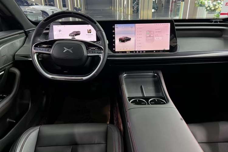 Used XPeng P7 2023 P7i 610 Max Performance Edition Interior 2