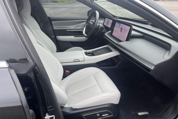 Used XPeng P7 2023 P7i 702 Pro Interior 4