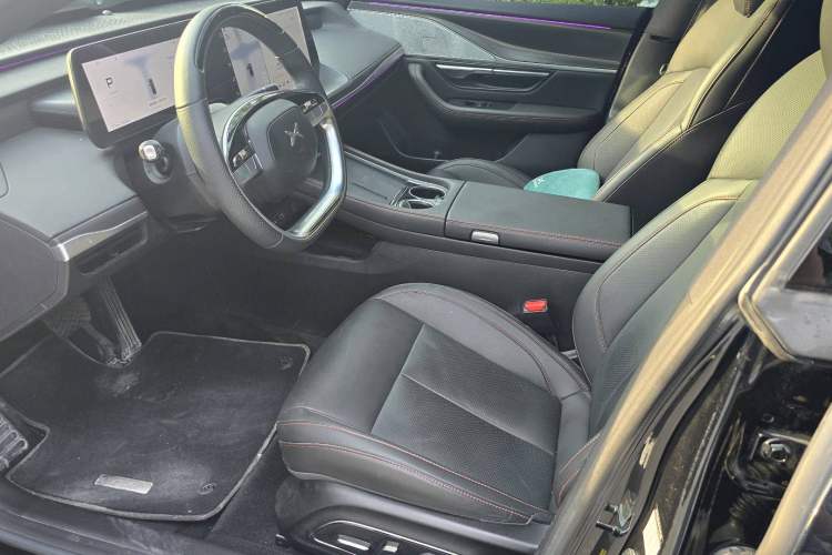 Used XPeng P7 2023 P7i 610 Max Performance Edition Interior 4