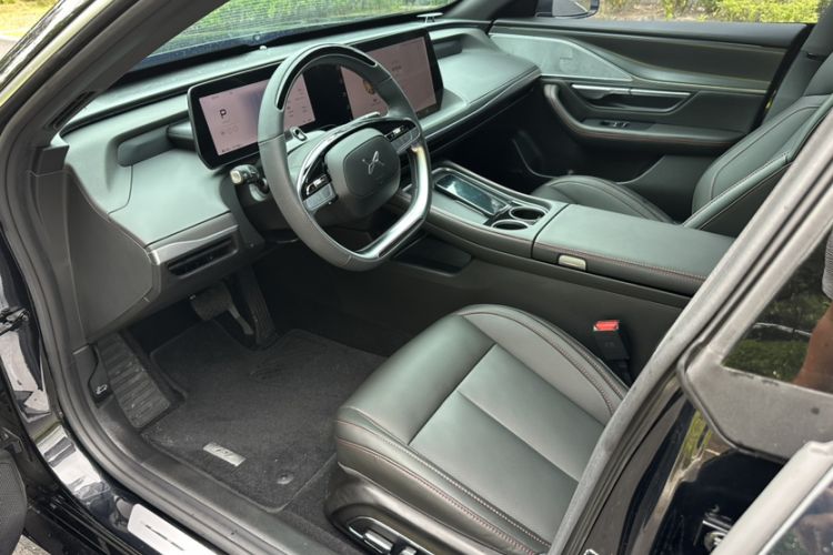 Used XPeng P7 2023 P7i 702 Pro Left Front Seat