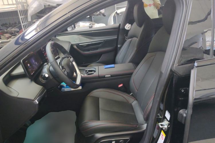 Used XPeng P7 2023 P7i 610 Max Performance Edition Left Front Seat