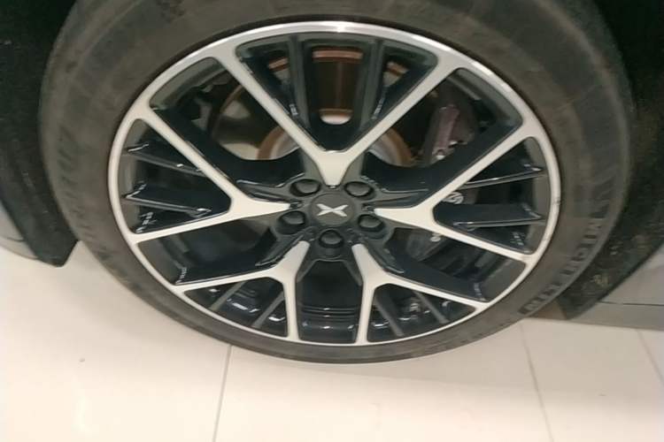 Used XPeng P7 2023 P7i 702 Pro Left Front Wheel Hub