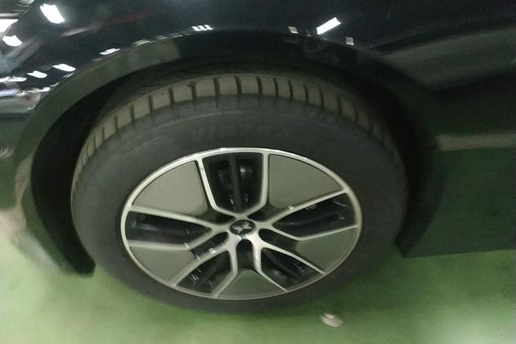 Used XPeng P7 2023 P7i 702 Max Left Front Wheel Hub