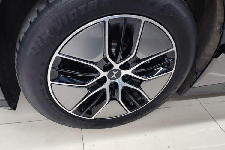Used XPeng P7 2023 P7i 702 Pro Left Front Wheel Hub