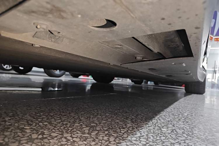 Used XPeng P7 2023 P7i 702 Pro Left Side Sill