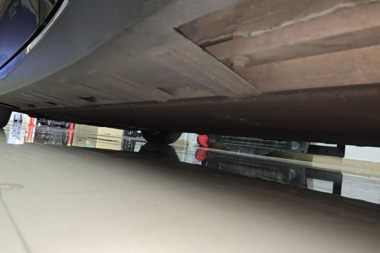 Used XPeng P7 2023 P7i 702 Max Left Side Sill