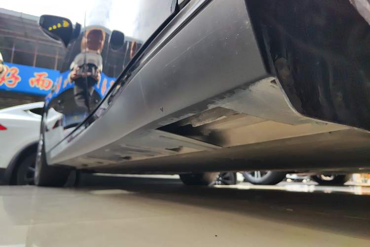 Used XPeng P7 2023 P7i 702 Pro Left Side Sill