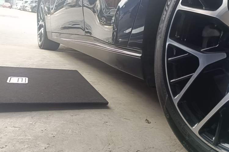 Used XPeng P7 2023 P7i 702 Pro Left Side Sill