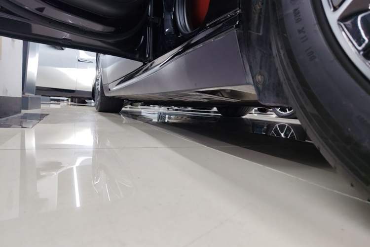 Used XPeng P7 2023 P7i 702 Pro Left Side Sill