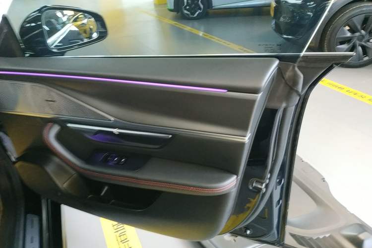Used XPeng P7 2023 P7i 702 Max Right Front Door Interior