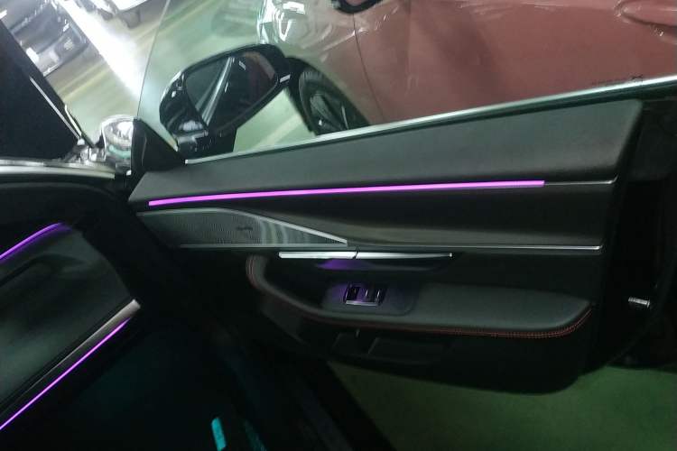 Used XPeng P7 2023 P7i 702 Max Right Front Door Interior