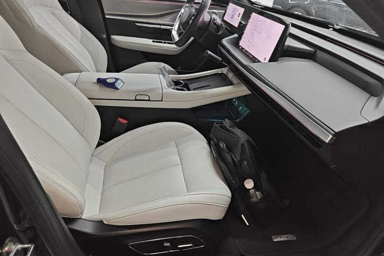 Used XPeng P7 2023 P7i 702 Pro Right Front Seat