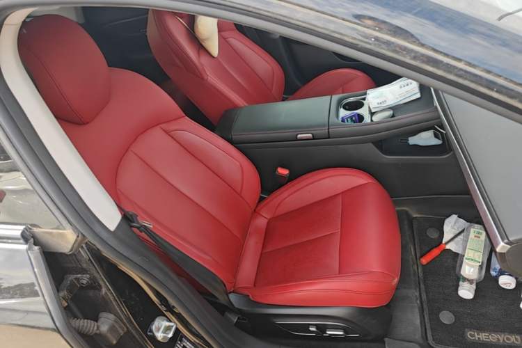 Used XPeng P7 2023 P7i 610 Max Performance Edition Right Front Seat