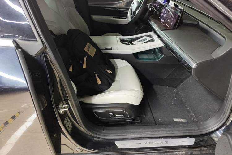 Used XPeng P7 2023 P7i 702 Pro Right Front Seat