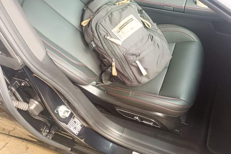 Used XPeng P7 2023 P7i 702 Pro Right Front Seat