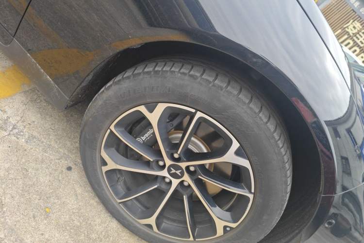 Used XPeng P7 2023 586E Right Front Wheel Hub
