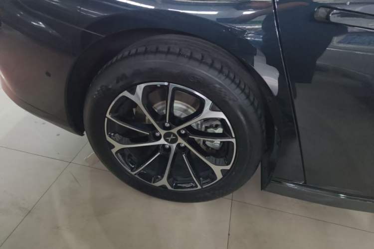 Used XPeng P7 2023 586E Right Rear Wheel Hub