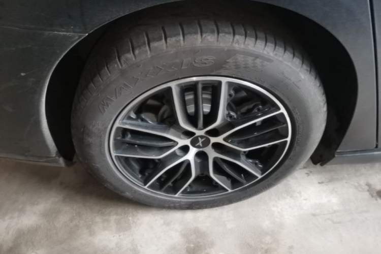Used XPeng P7 2023 P7i 702 Pro Right Rear Wheel Hub