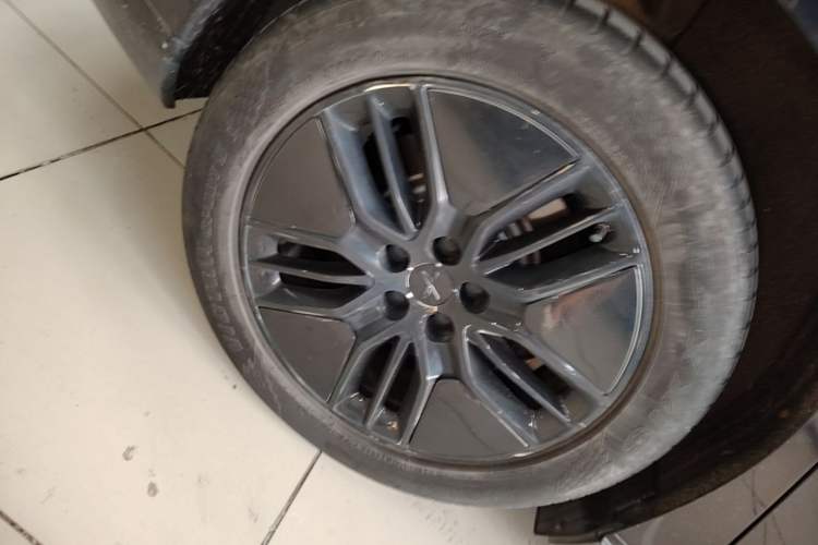 Used XPeng P7 2023 P7i 702 Max Right Rear Wheel Hub