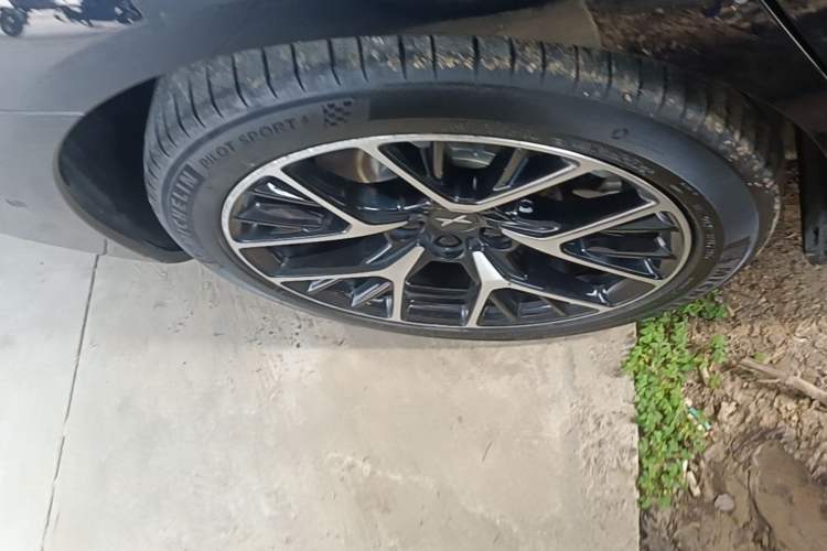 Used XPeng P7 2023 P7i 702 Pro Right Rear Wheel Hub