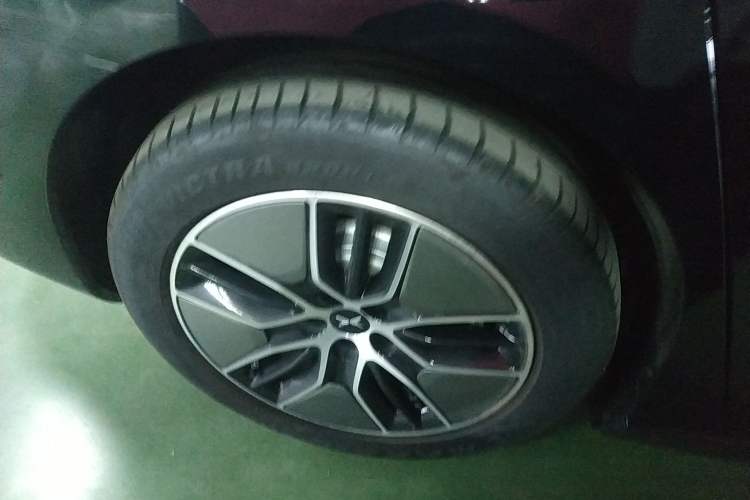 Used XPeng P7 2023 P7i 702 Max Right Rear Wheel Hub