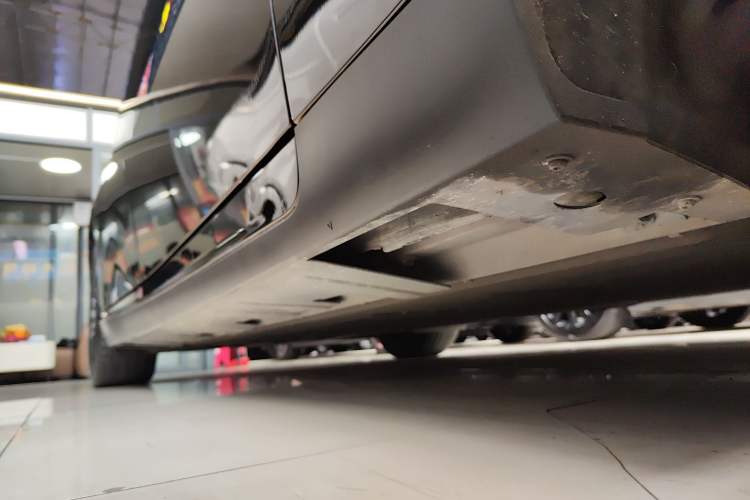 Used XPeng P7 2023 P7i 702 Pro Right Side Sill
