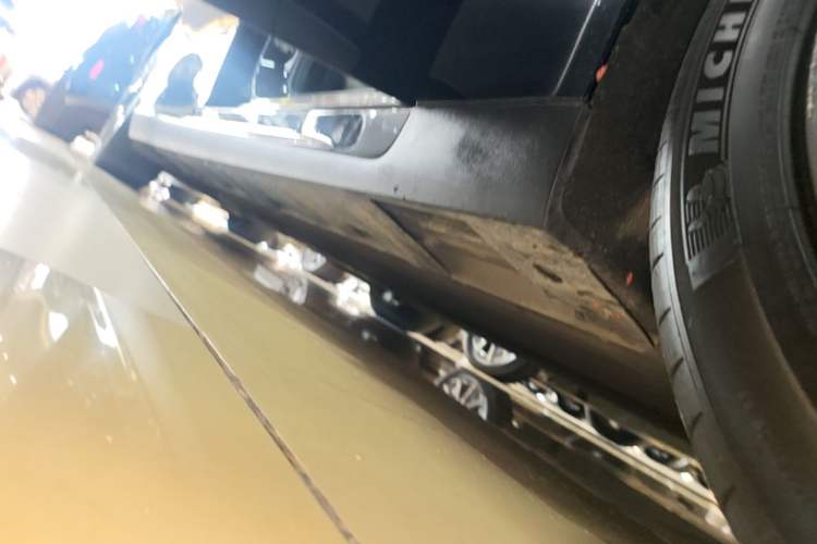 Used XPeng P7 2023 P7i 610 Max Performance Edition Right Side Sill