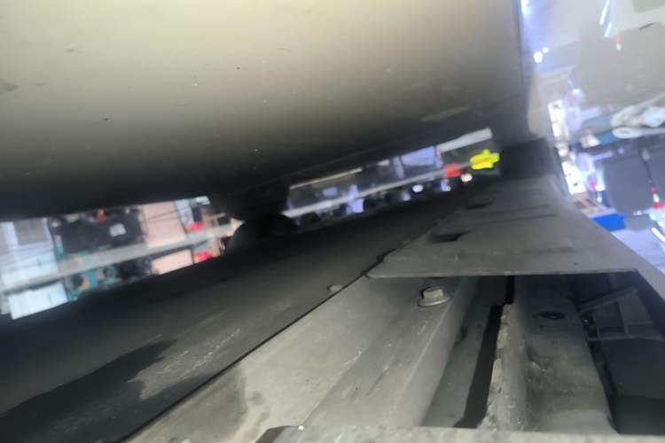 Used XPeng P7 2023 586E Right Side Sill