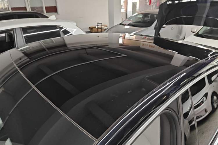 Used XPeng P7 2023 P7i 702 Pro Roof