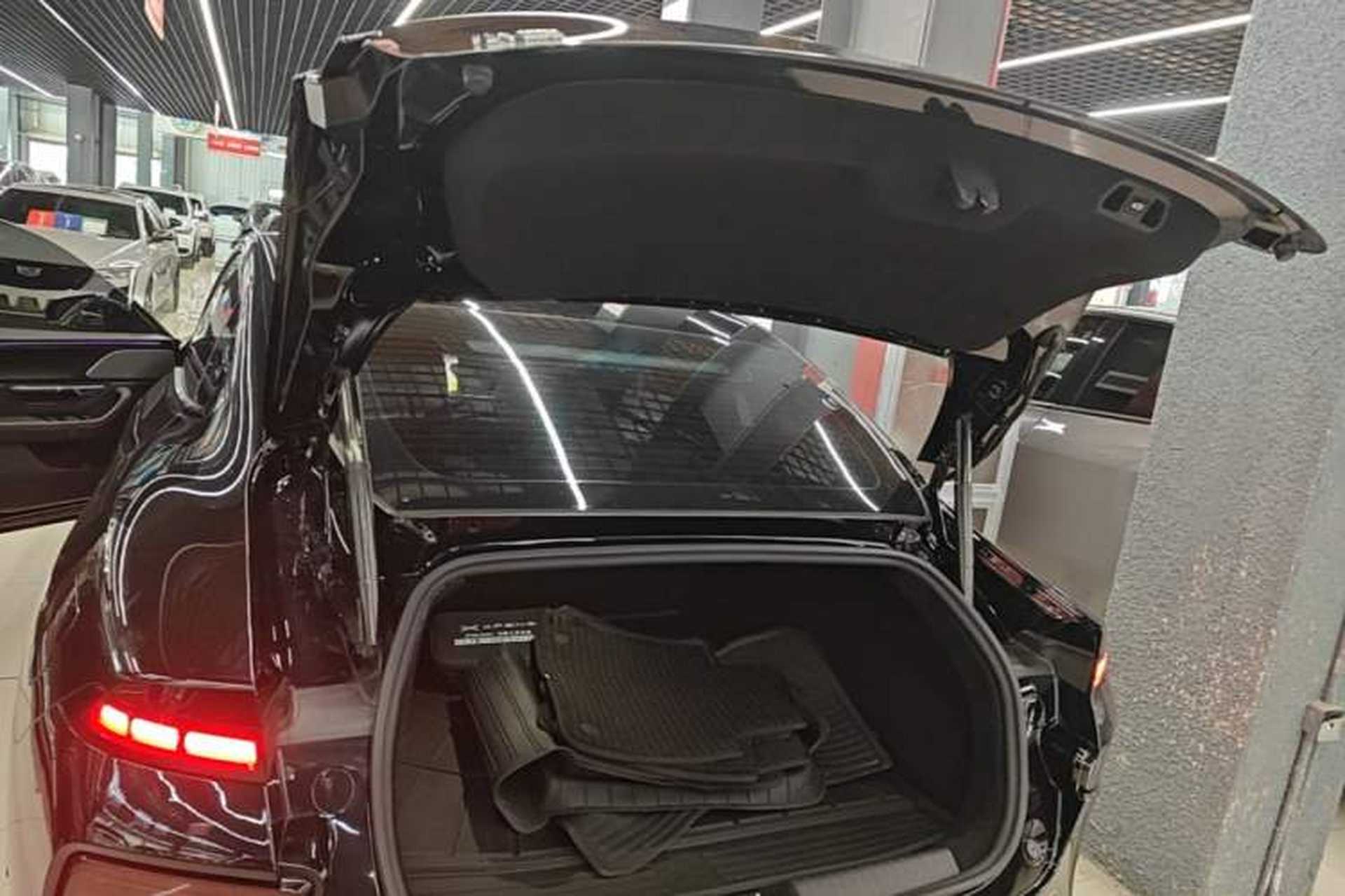 Used XPeng P7 2023 586E Trunk