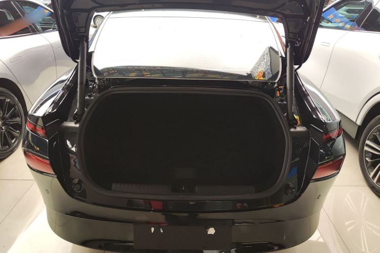 Used XPeng P7 2023 P7i 702 Pro Trunk