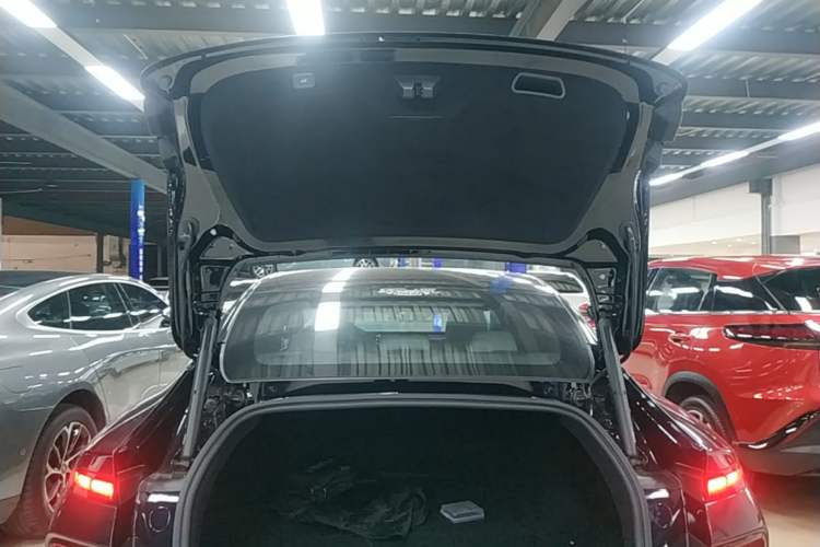 Used XPeng P7 2023 P7i 702 Pro Trunk
