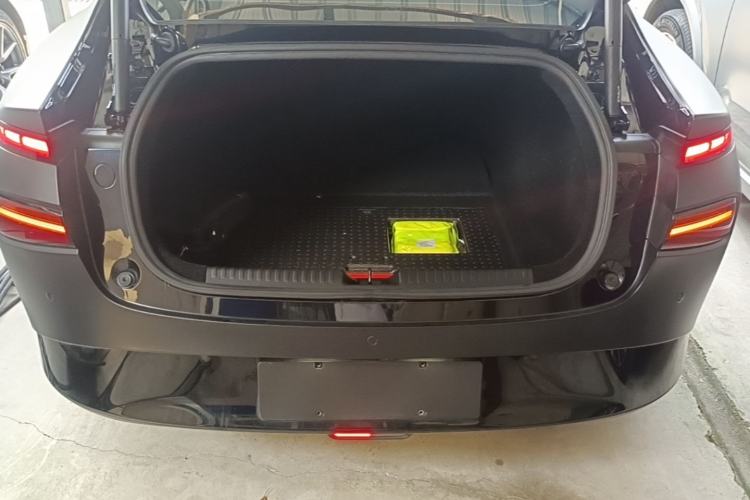 Used XPeng P7 2023 P7i 702 Pro Trunk