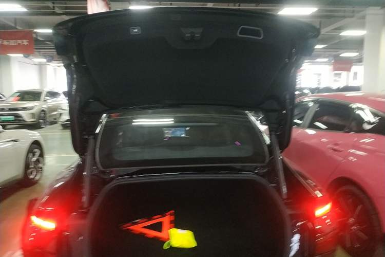 Used XPeng P7 2023 P7i 702 Max Trunk
