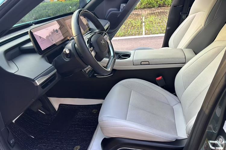 Used XPeng P7 2023 P7i 610 Pengyi Performance Edition Interior 3