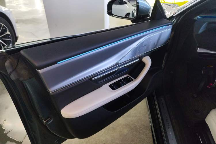 Used XPeng P7 2023 P7i 702 Pro Left Front Door Interior