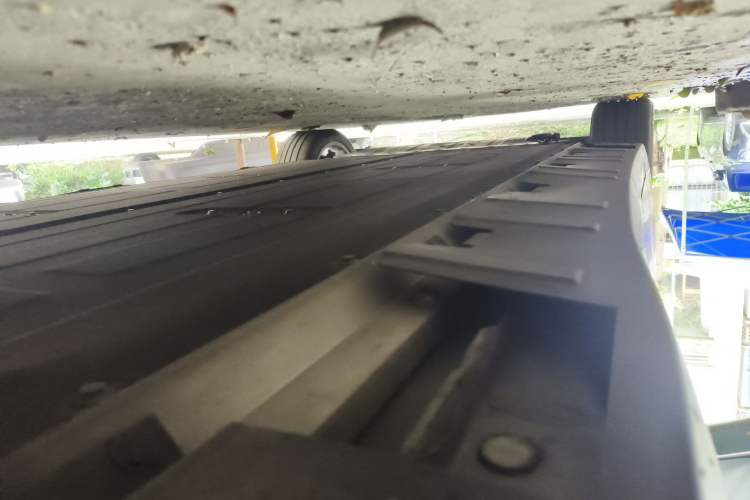 Used XPeng P7 2023 P7i 702 Max Chassis Rear Left