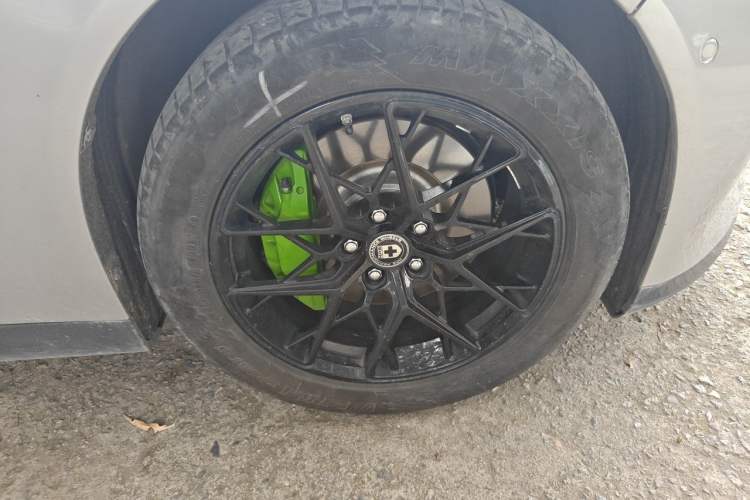 Used XPeng P7 2023 P7i 702 Pro Right Front Wheel Hub