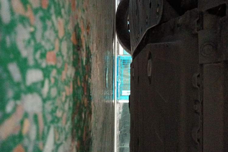 Used XPeng P7 2023 480E Chassis Front Left