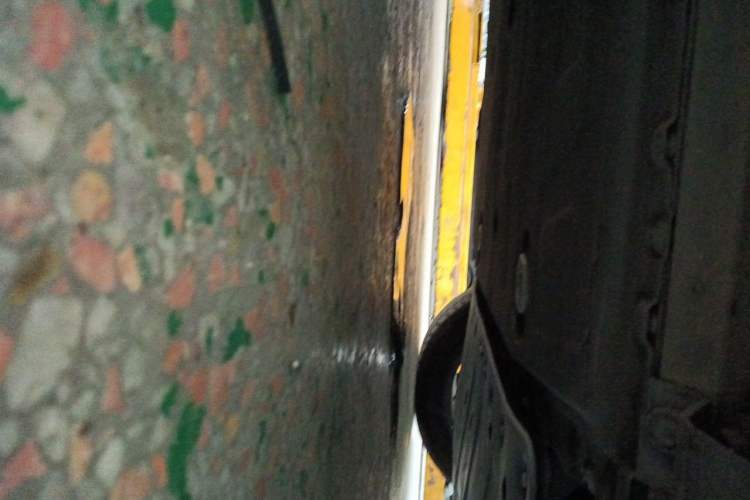 Used XPeng P7 2023 480E Chassis Front Right