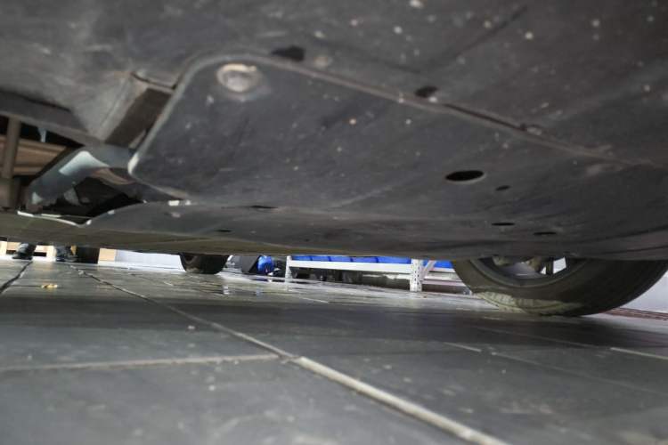 Used XPeng P7 2023 P7i 702 Max Chassis Front