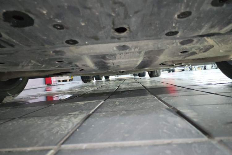 Used XPeng P7 2023 P7i 702 Max Chassis Rear