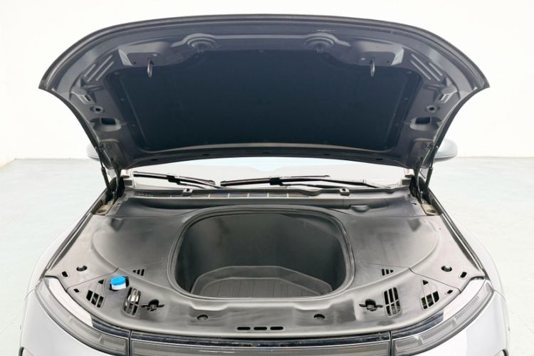 Used XPeng P7 2023 586E Engine Bay